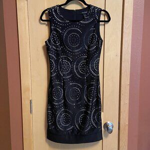 White House Black Market Black / White Dress: Size 2
